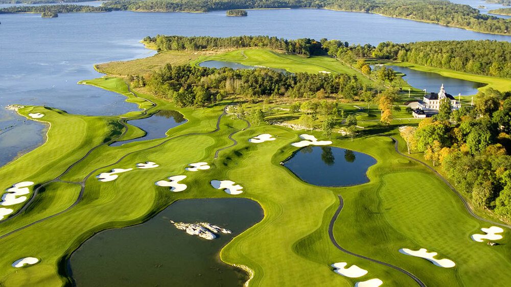 Take the Train to the Fairway: Bucket List Golf Courses by Rail | Tailor Made Rail